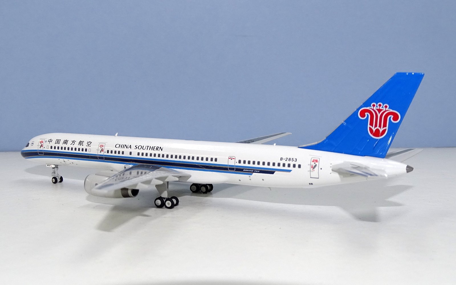 China Southern Airlines Boeing 757-200 B-2853 HYJLwings 1:400 Scale Model Airliners