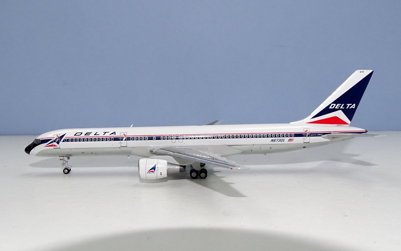 Delta Air Lines 757-200 N673DL NG Models 1:400 Scale Model Airliner