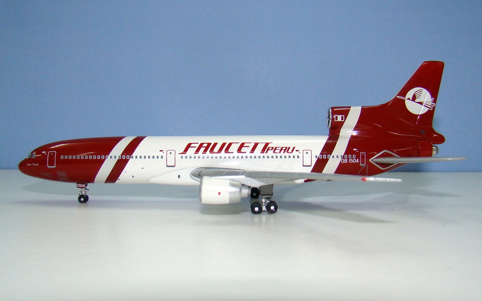 Faucett Perú Lockheed L-1011 Tristar OB-1504 Blue Box 1:400 Scale Model Airliner