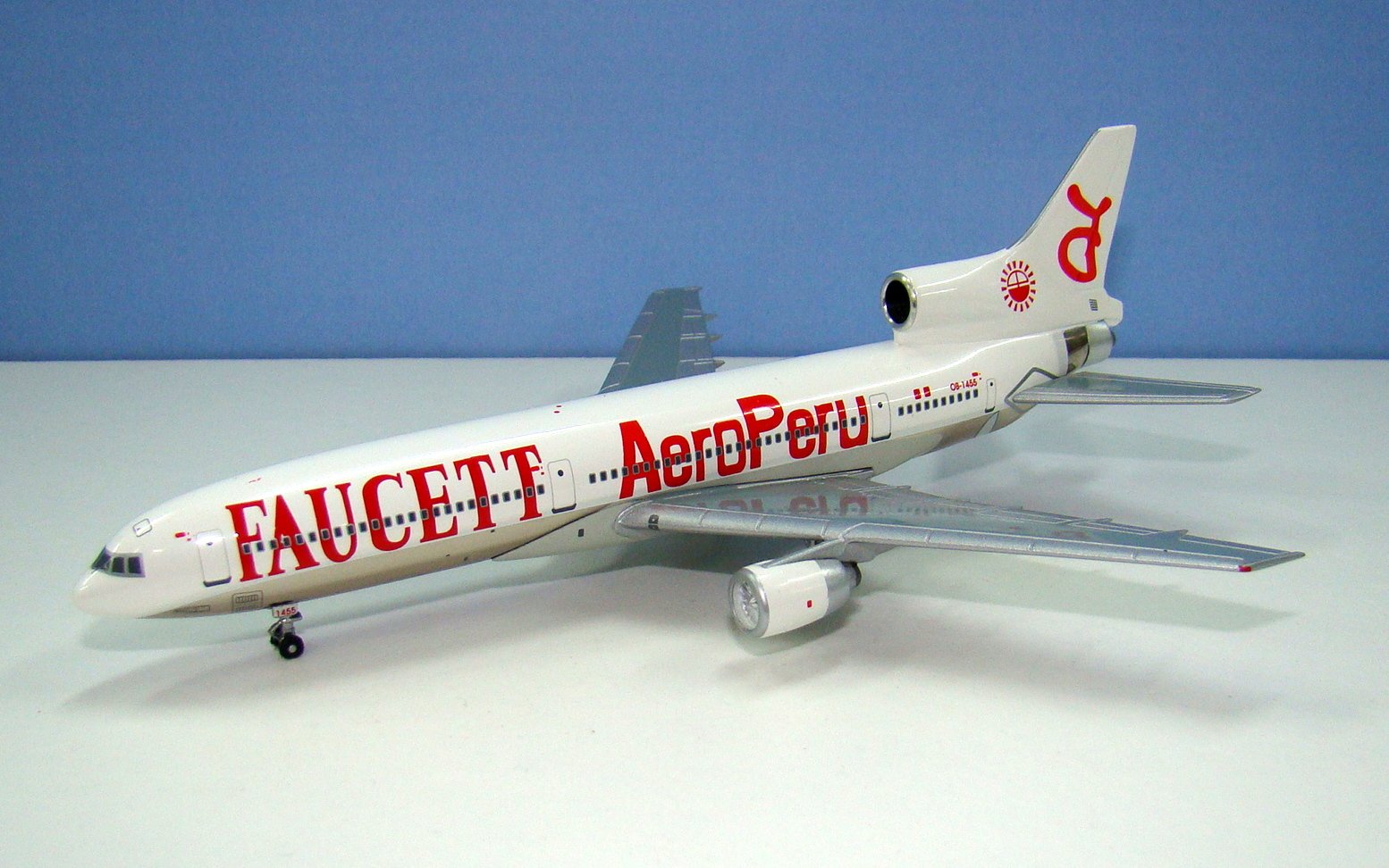 AeroPerú / Faucett Lockheed L-1011 Tristar OB-1455 Blue Box 1:400 Scale Model Airline