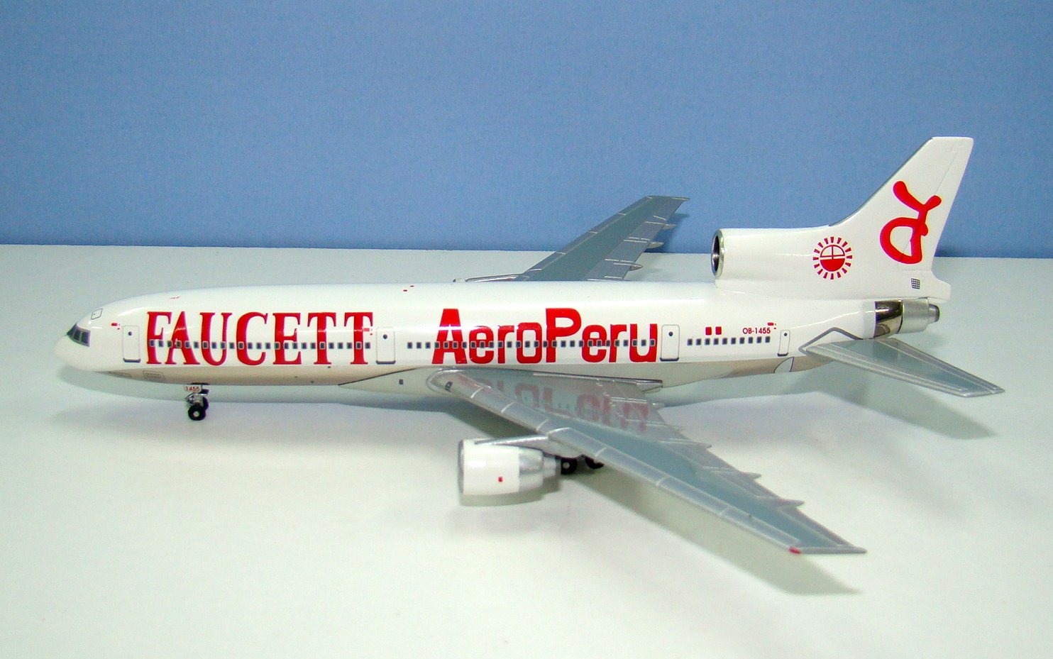 AeroPerú / Faucett Lockheed L-1011 Tristar OB-1455 Blue Box 1:400 Scale Model Airline