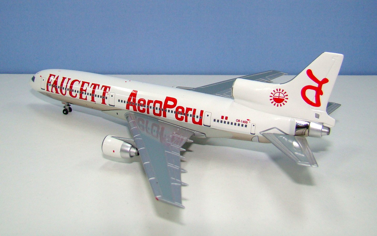 AeroPerú / Faucett Lockheed L-1011 Tristar OB-1455 Blue Box 1:400 Scale Model Airline