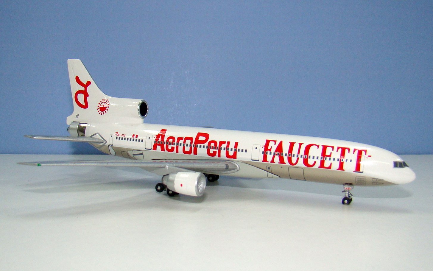 AeroPerú / Faucett Lockheed L-1011 Tristar OB-1455 Blue Box 1:400 Scale Model Airline