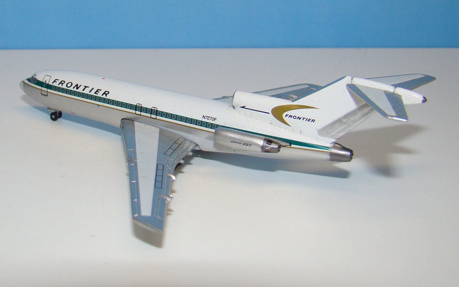 Frontier Airlines Boeing 727-191 N7270F Aeroclassics 1:400 Scale