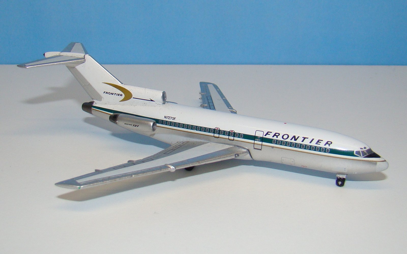 Frontier Airlines Boeing 727-191 N7270F Aeroclassics 1:400 Scale
