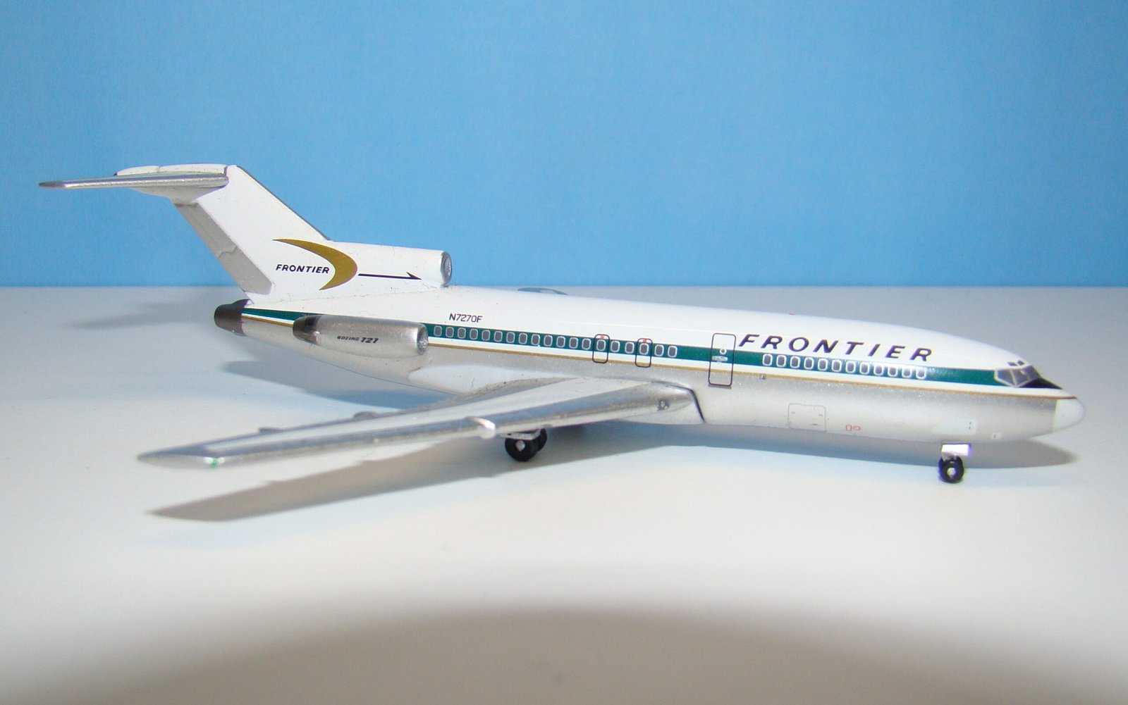 Frontier Airlines Boeing 727-191 N7270F Aeroclassics 1:400 Scale