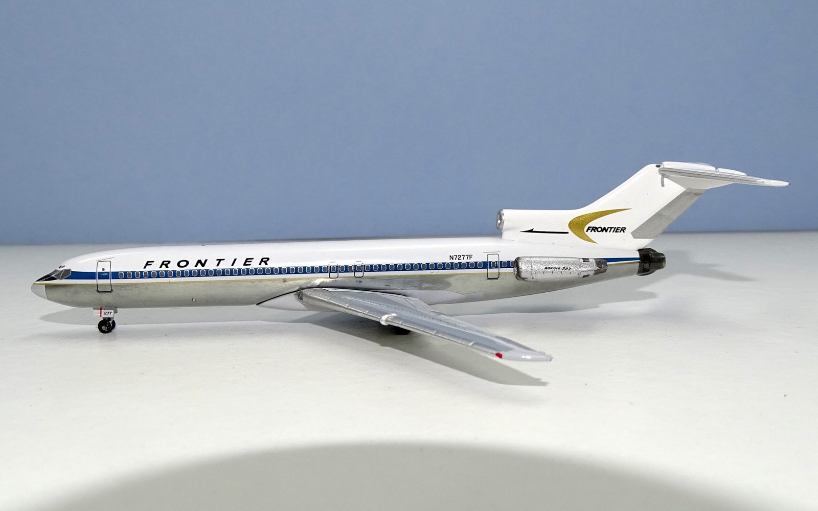 Frontier Airlines Boeing 727-291 N7277F Aeroclassics 1:400 Scale