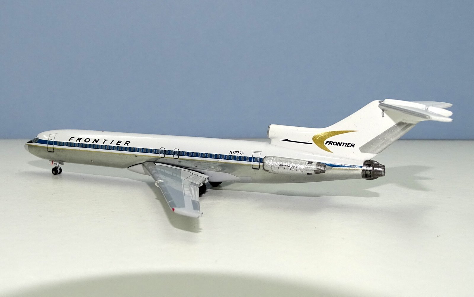 Frontier Airlines Boeing 727-291 N7277F Aeroclassics 1:400 Scale