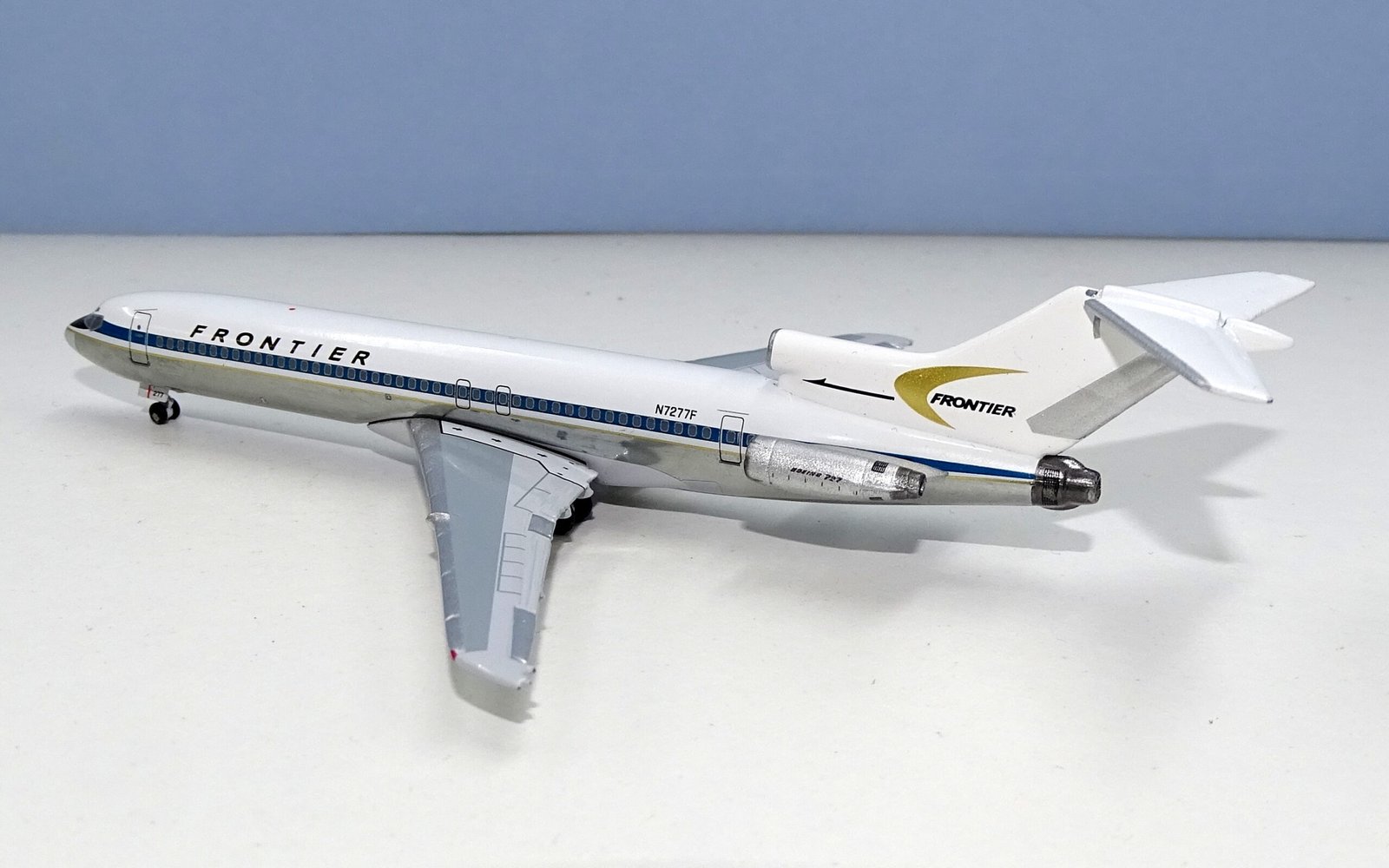 Frontier Airlines Boeing 727-291 N7277F Aeroclassics 1:400 Scale