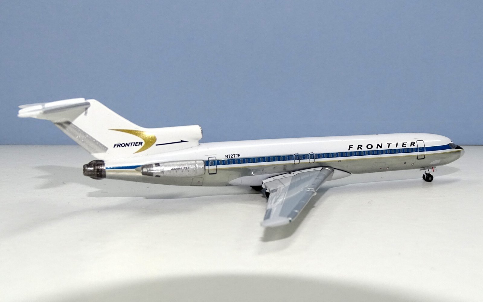 Frontier Airlines Boeing 727-291 N7277F Aeroclassics 1:400 Scale
