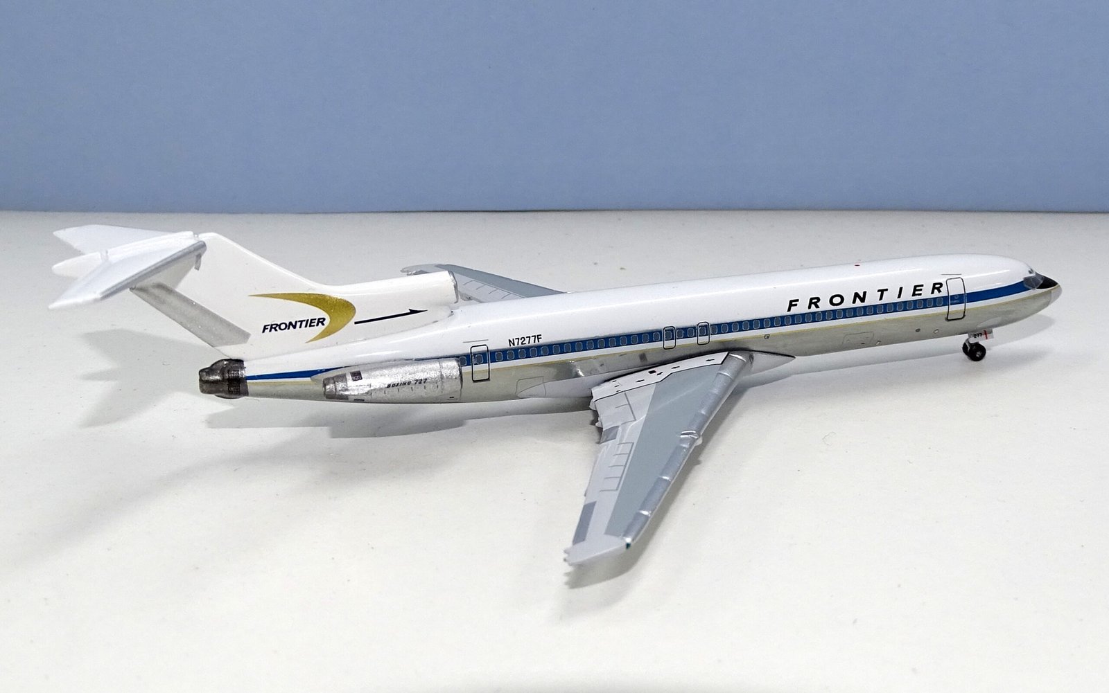 Frontier Airlines Boeing 727-291 N7277F Aeroclassics 1:400 Scale