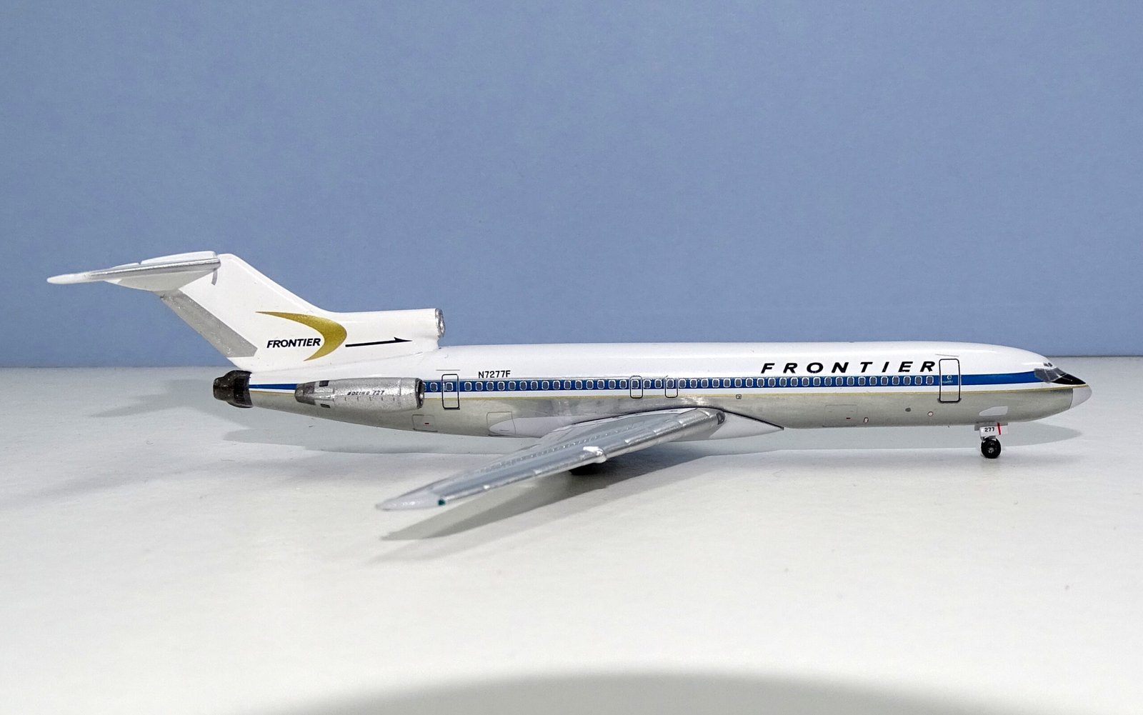Frontier Airlines Boeing 727-291 N7277F Aeroclassics 1:400 Scale