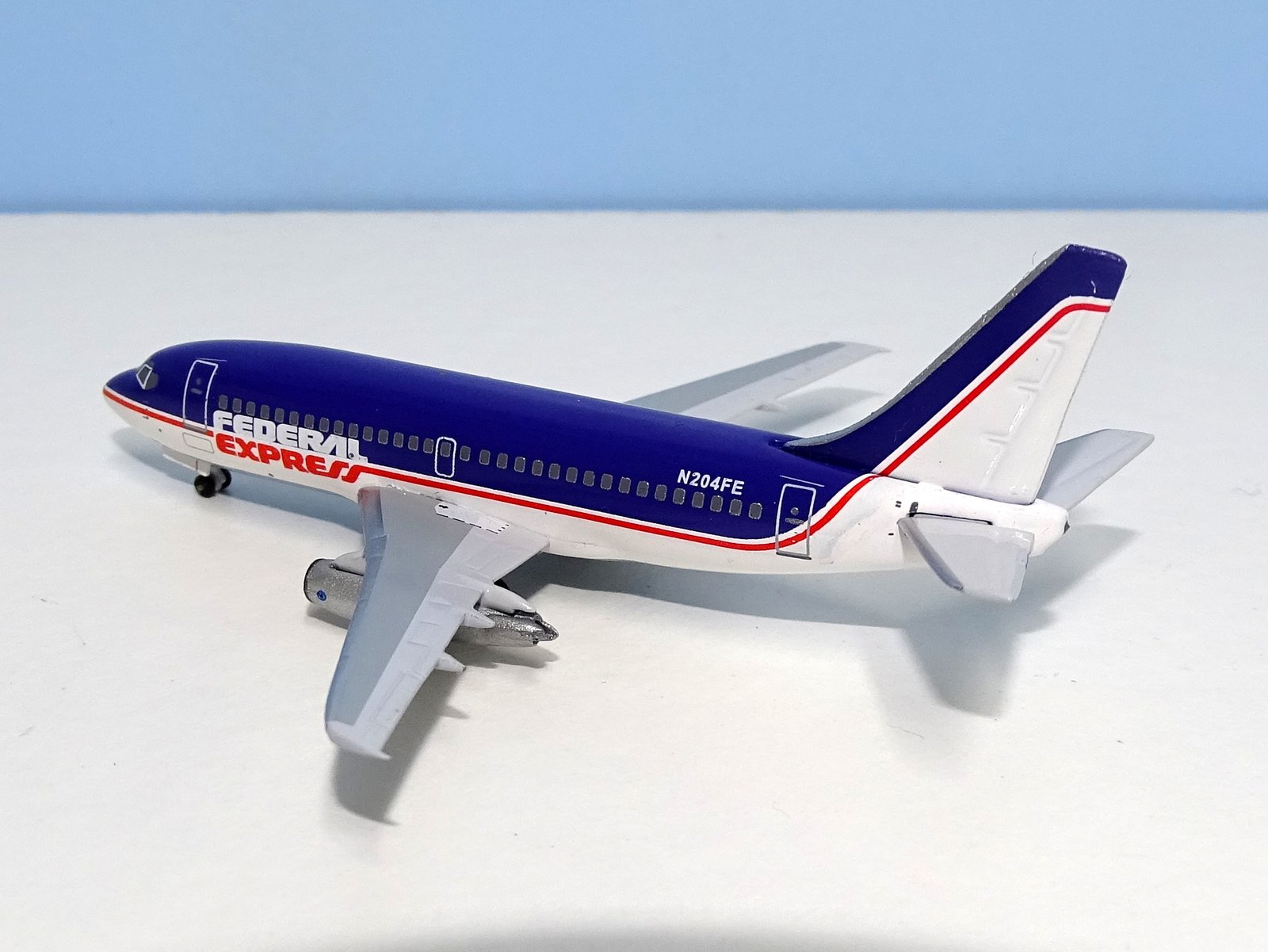 Federal Express Boeing 737-2S2C N204FE Aeroclassics 1:400 Scale Model