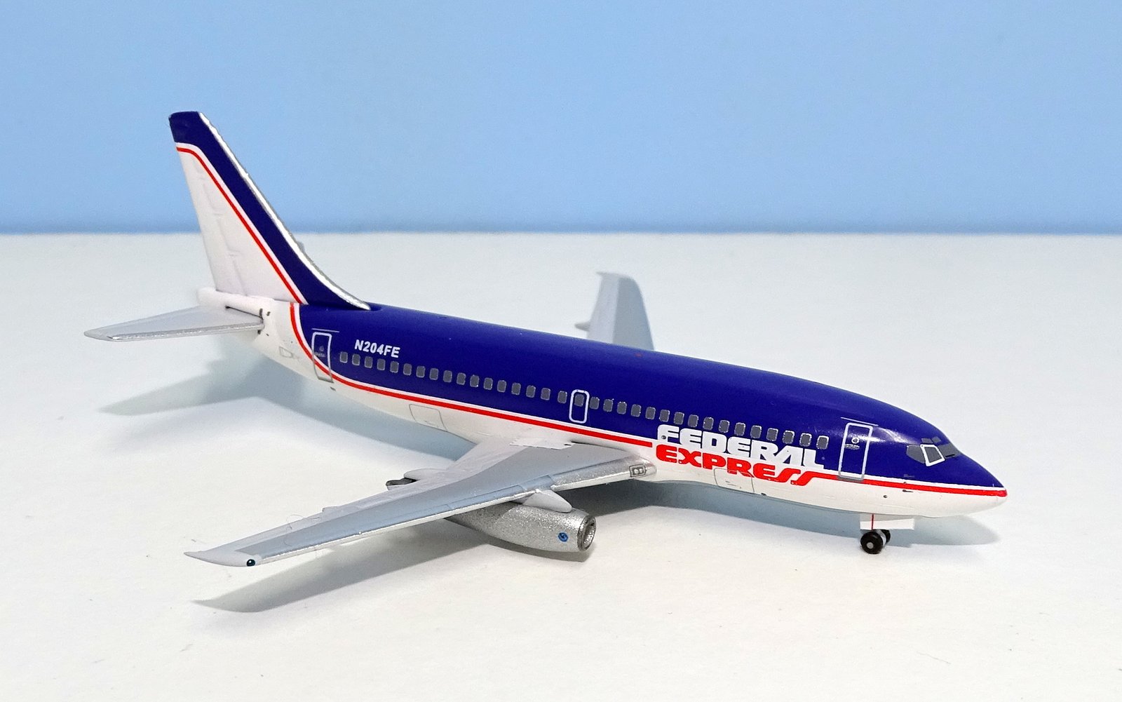 Federal Express Boeing 737-2S2C N204FE Aeroclassics 1:400 Scale Model