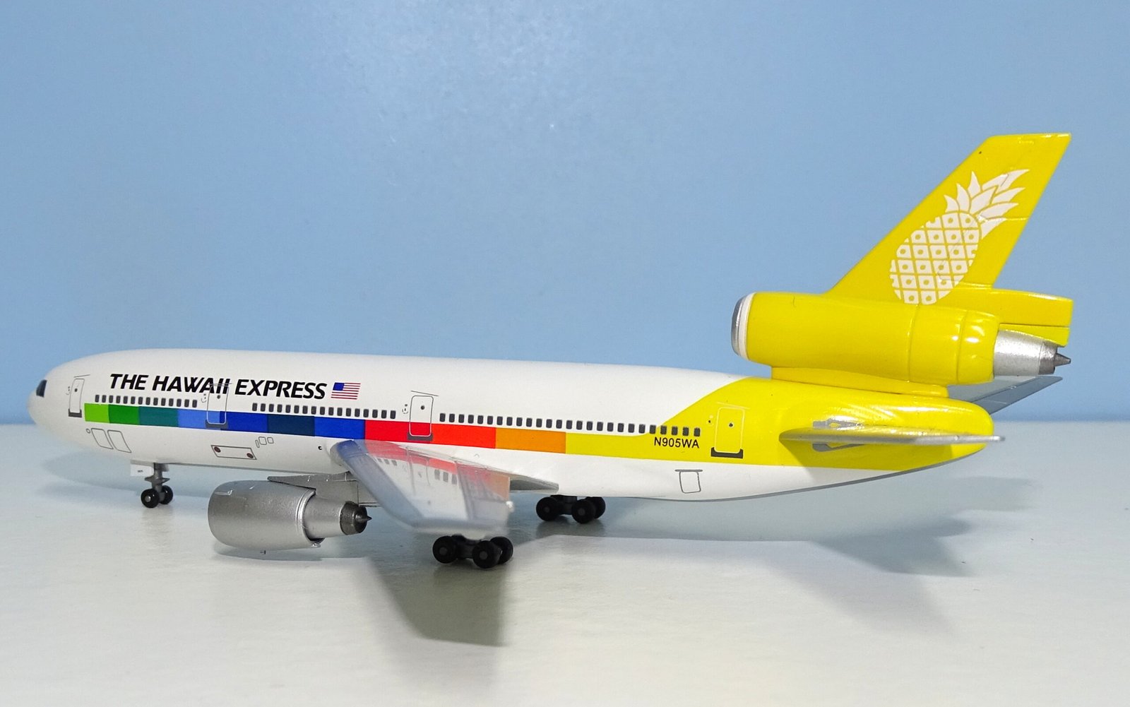 The Hawaii Express McDonnell Douglas DC-10-10 N905WA Jet-X 1:400 Scale