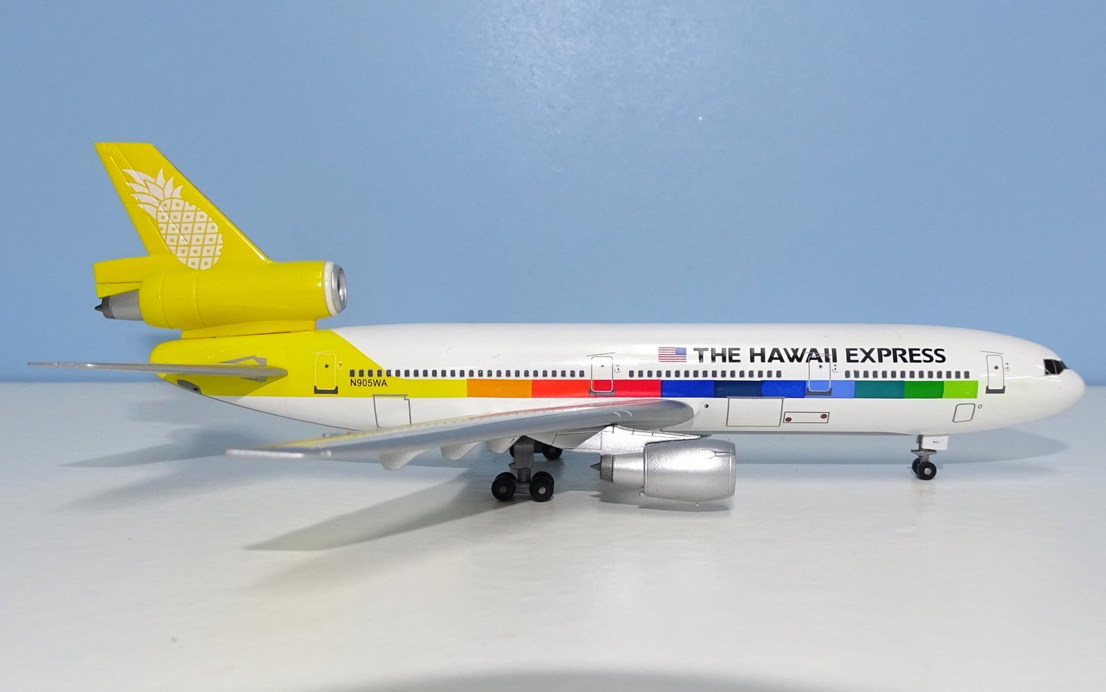 The Hawaii Express McDonnell Douglas DC-10-10 N905WA Jet-X 1:400 Scale