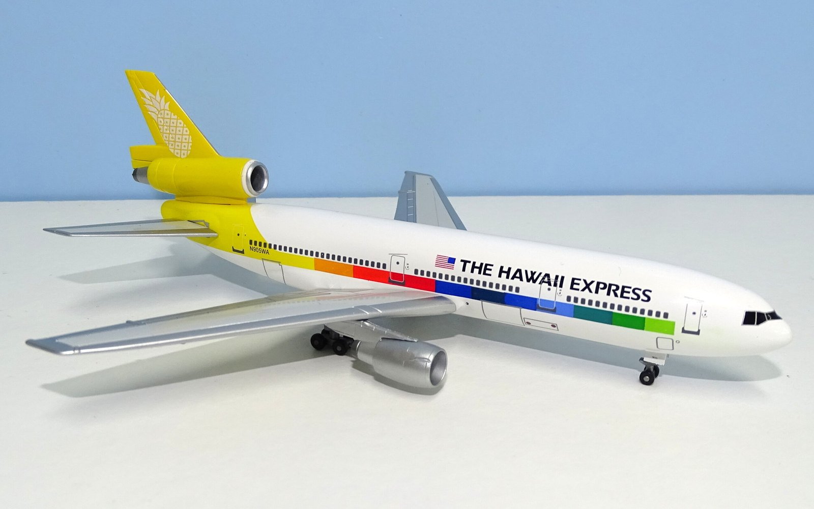 The Hawaii Express McDonnell Douglas DC-10-10 N905WA Jet-X 1:400 Scale