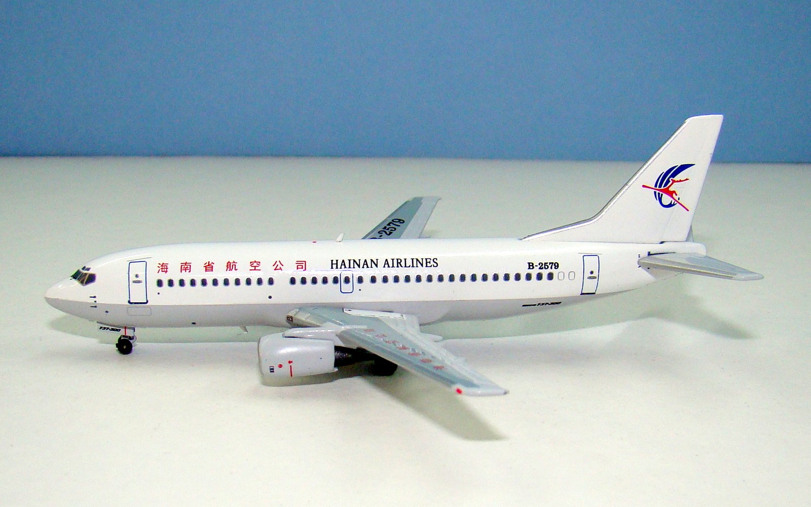 Hainan Airlines Boeing 737-33A B-2579 Panda Models 1:400 Scale Model Airliner