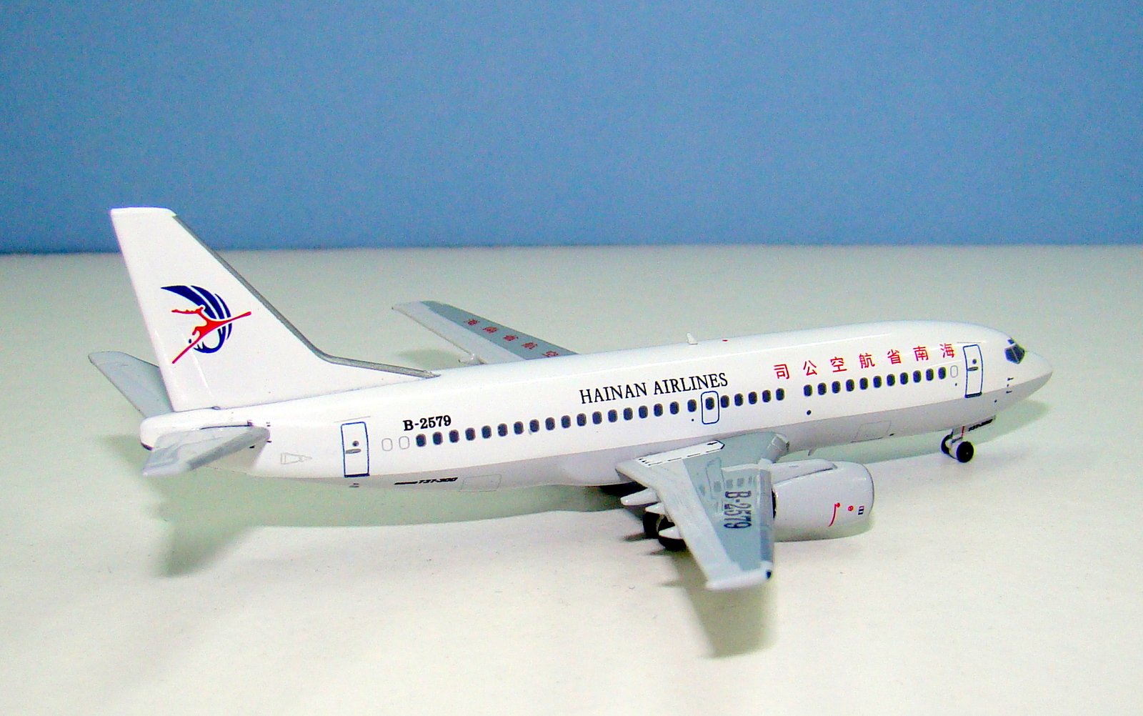 Hainan Airlines Boeing 737-33A B-2579 Panda Models 1:400 Scale Model Airliner