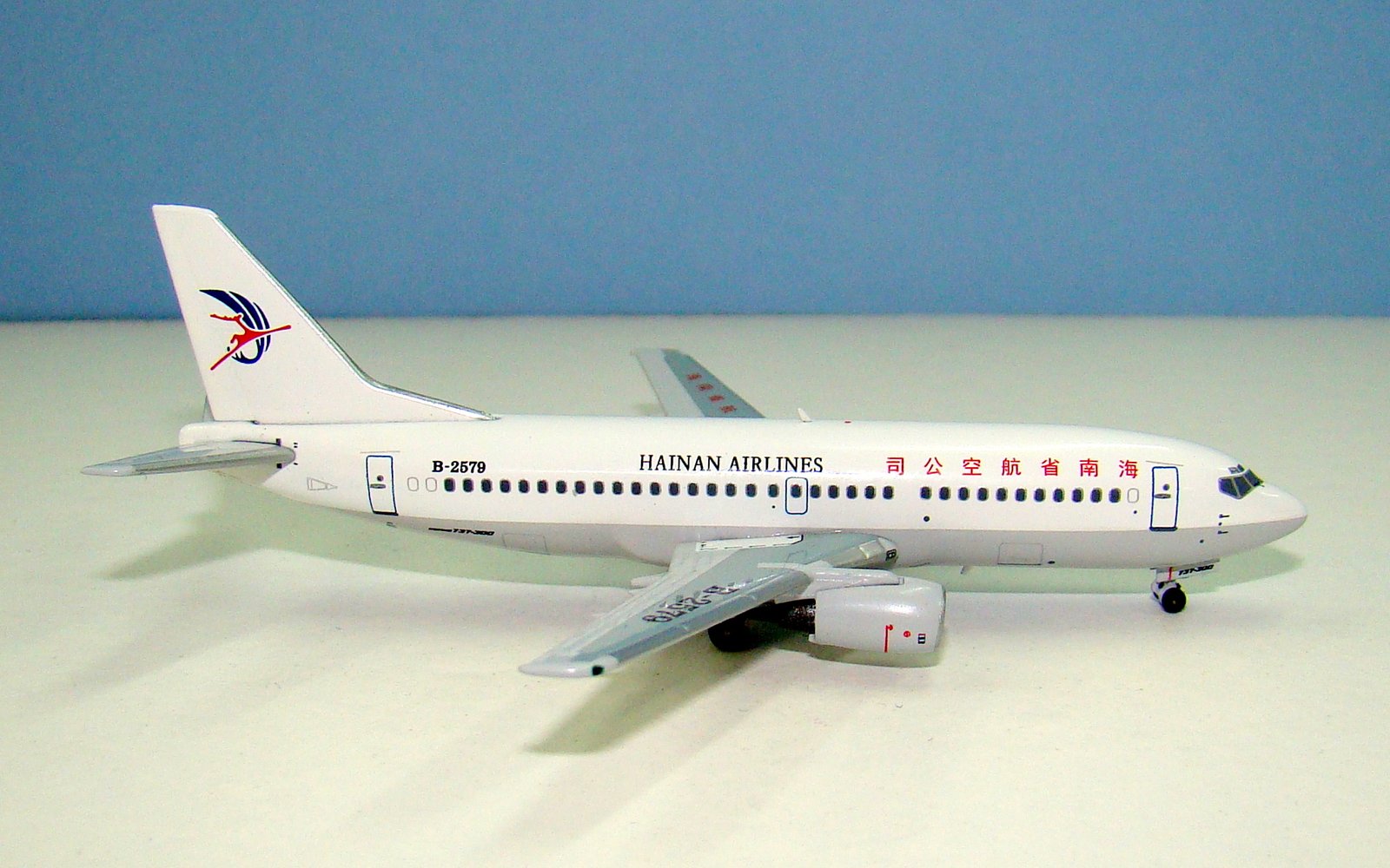 Hainan Airlines Boeing 737-33A B-2579 Panda Models 1:400 Scale Model Airliner