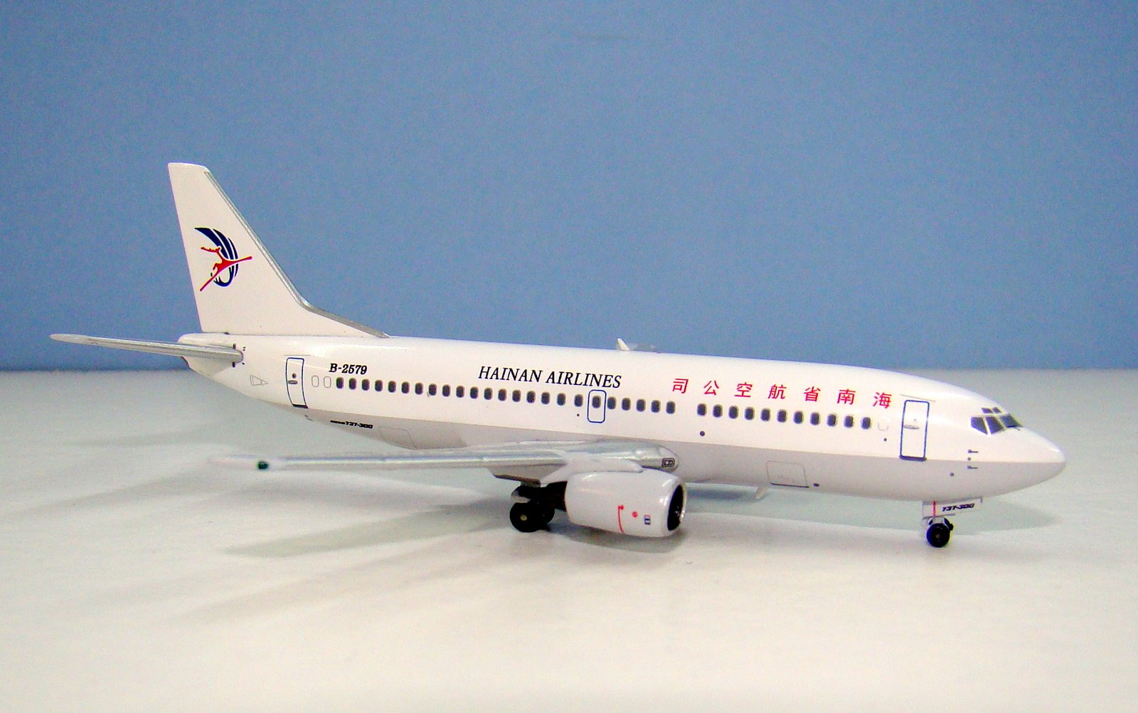 Hainan Airlines Boeing 737-33A B-2579 Panda Models 1:400 Scale Model Airliner