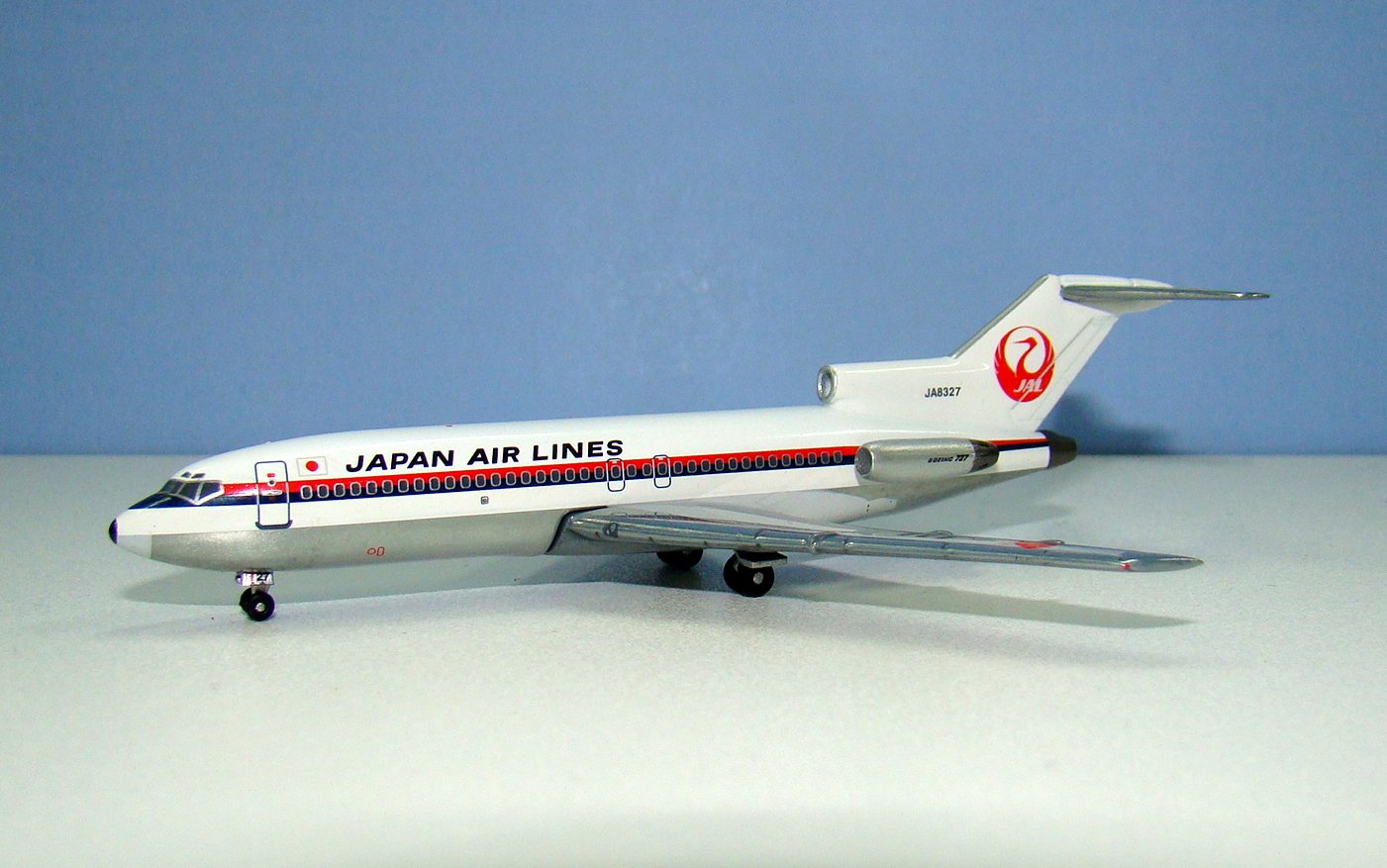 Japan Air Lines Boeing 727-046 JA8327 Aeroclassics 1:400 Scale Die-Cast in the 1970s Clrs