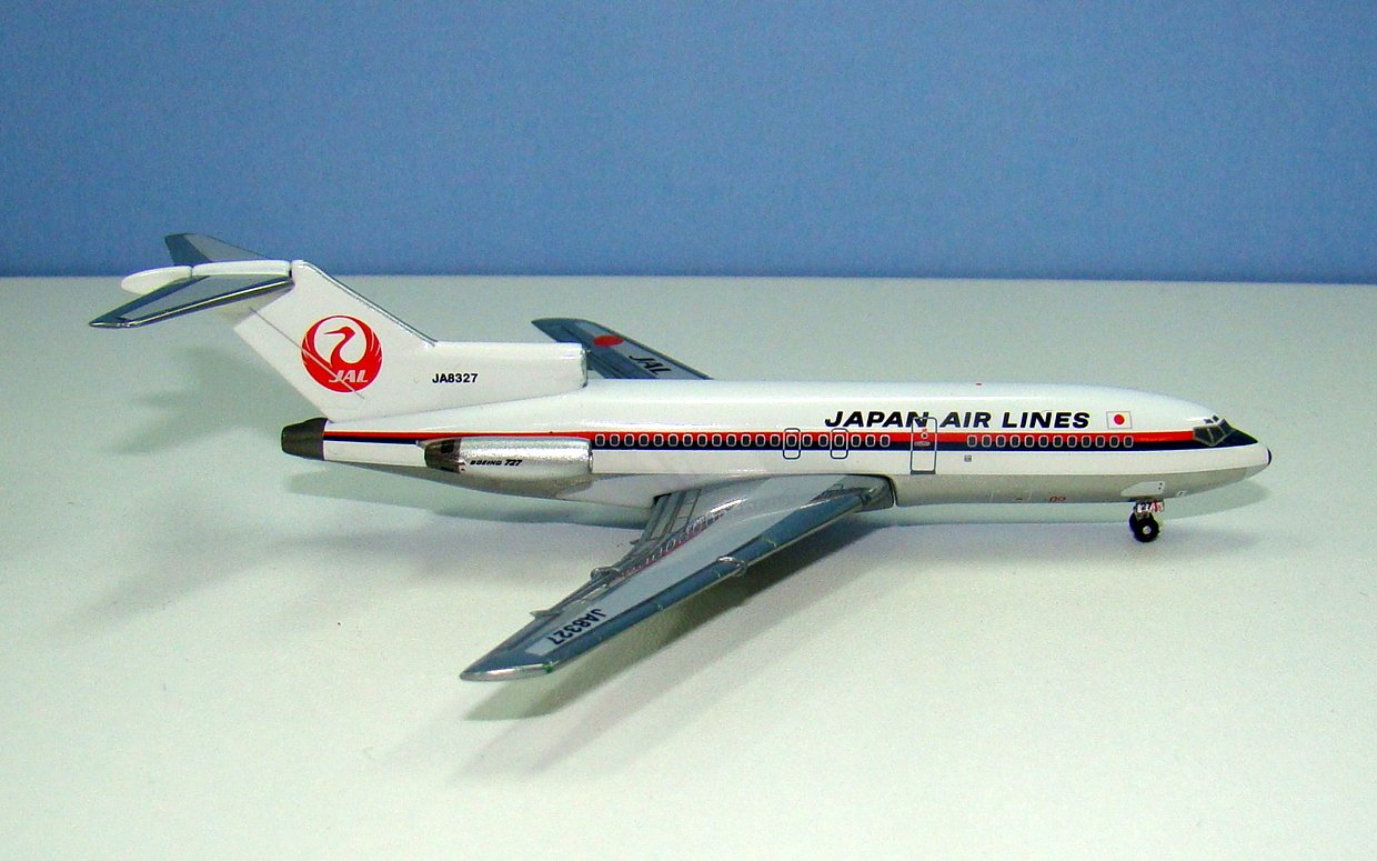 Japan Air Lines Boeing 727-046 JA8327 Aeroclassics 1:400 Scale Die-Cast in the 1970s Clrs