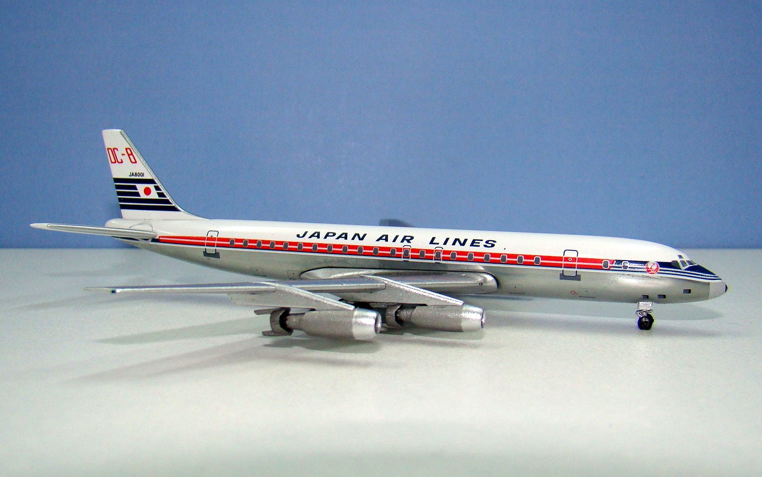 Japan Air Lines Douglas DC-8-32 JA8001 Aeroclassics 1:400 Scale Model Airliner