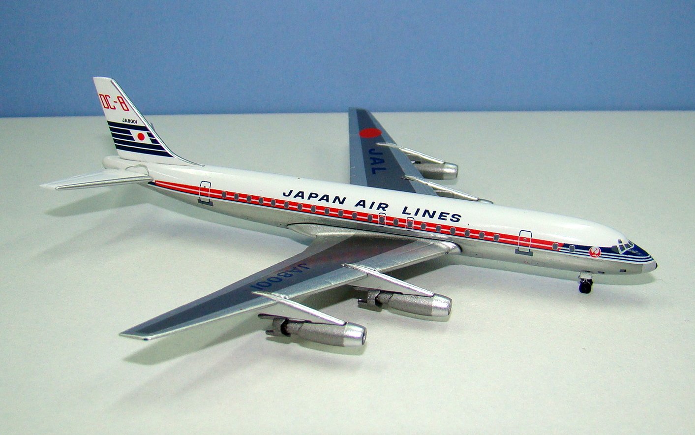 Japan Air Lines Douglas DC-8-32 JA8001 Aeroclassics 1:400 Scale Model Airliner