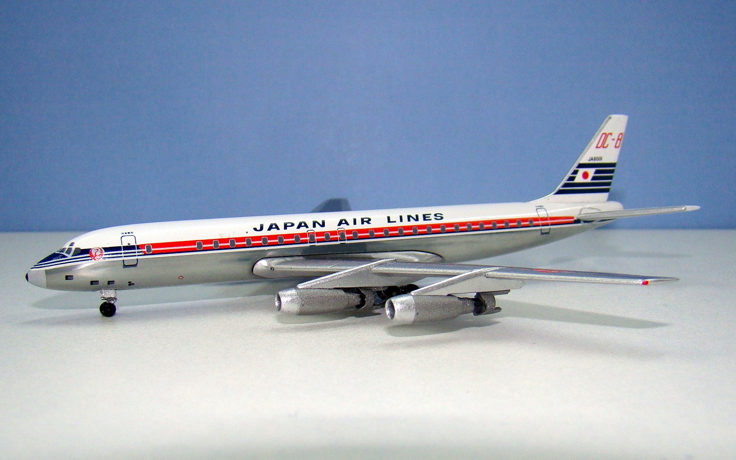 Japan Air Lines Douglas DC-8-32 JA8001 Aeroclassics 1:400 Scale Model Airliner