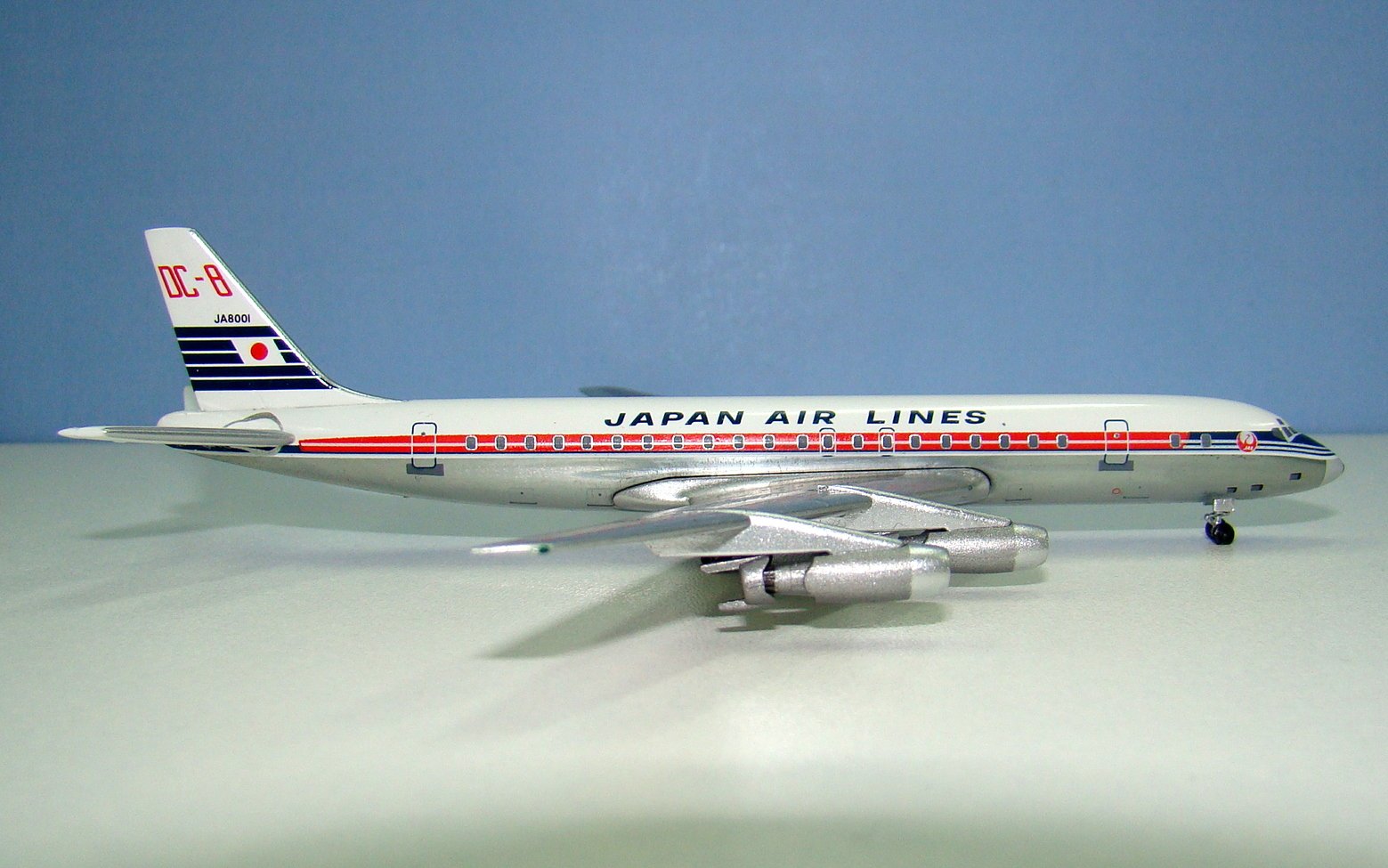 Japan Air Lines Douglas DC-8-32 JA8001 Aeroclassics 1:400 Scale Model Airliner