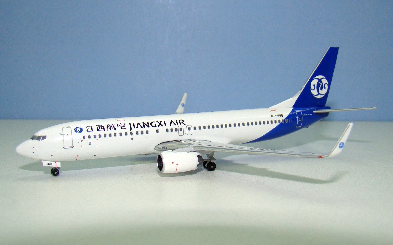 Jiangxi Air Boeing 737-800WL B-5566 Panda Models 1:400 Scale Model Airliner