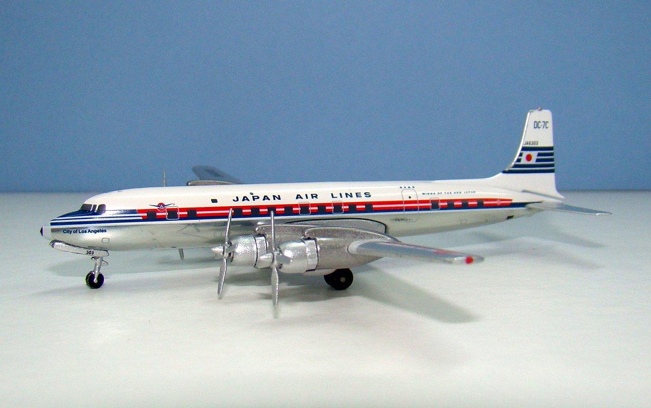 Japan Air Lines Douglas DC-7C JA6303 Aeroclassics 1:400 Scale Model Airliner