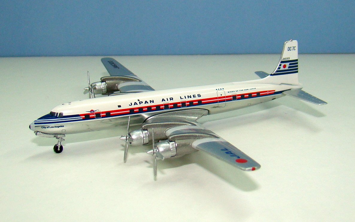 Japan Air Lines Douglas DC-7C JA6303 Aeroclassics 1:400 Scale Model Airliner