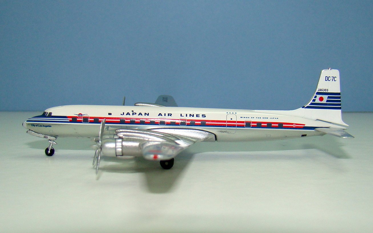 Japan Air Lines Douglas DC-7C JA6303 Aeroclassics 1:400 Scale Model Airliner