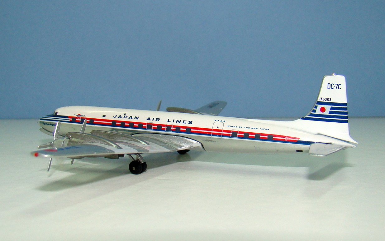 Japan Air Lines Douglas DC-7C JA6303 Aeroclassics 1:400 Scale Model Airliner
