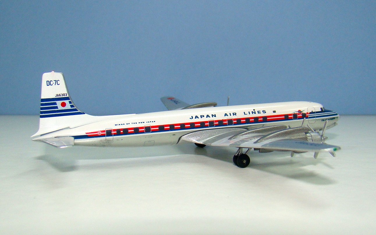 Japan Air Lines Douglas DC-7C JA6303 Aeroclassics 1:400 Scale Model Airliner