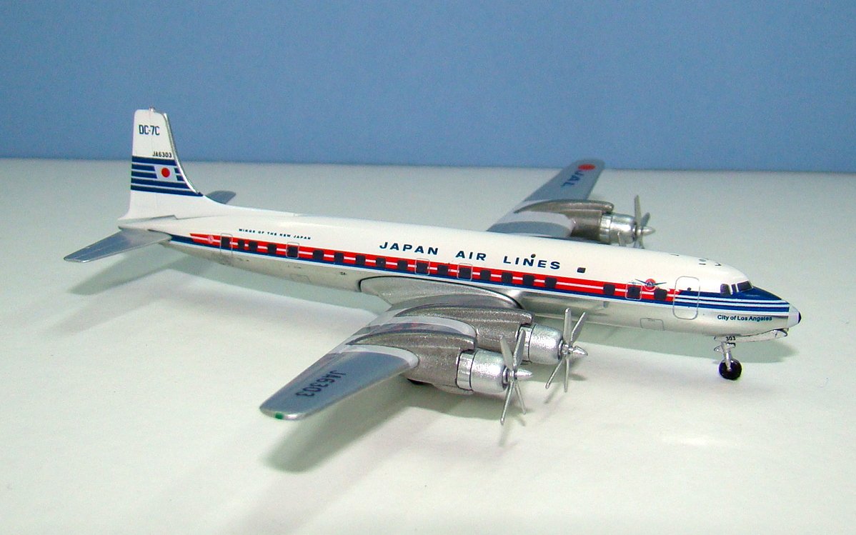 Japan Air Lines Douglas DC-7C JA6303 Aeroclassics 1:400 Scale Model Airliner