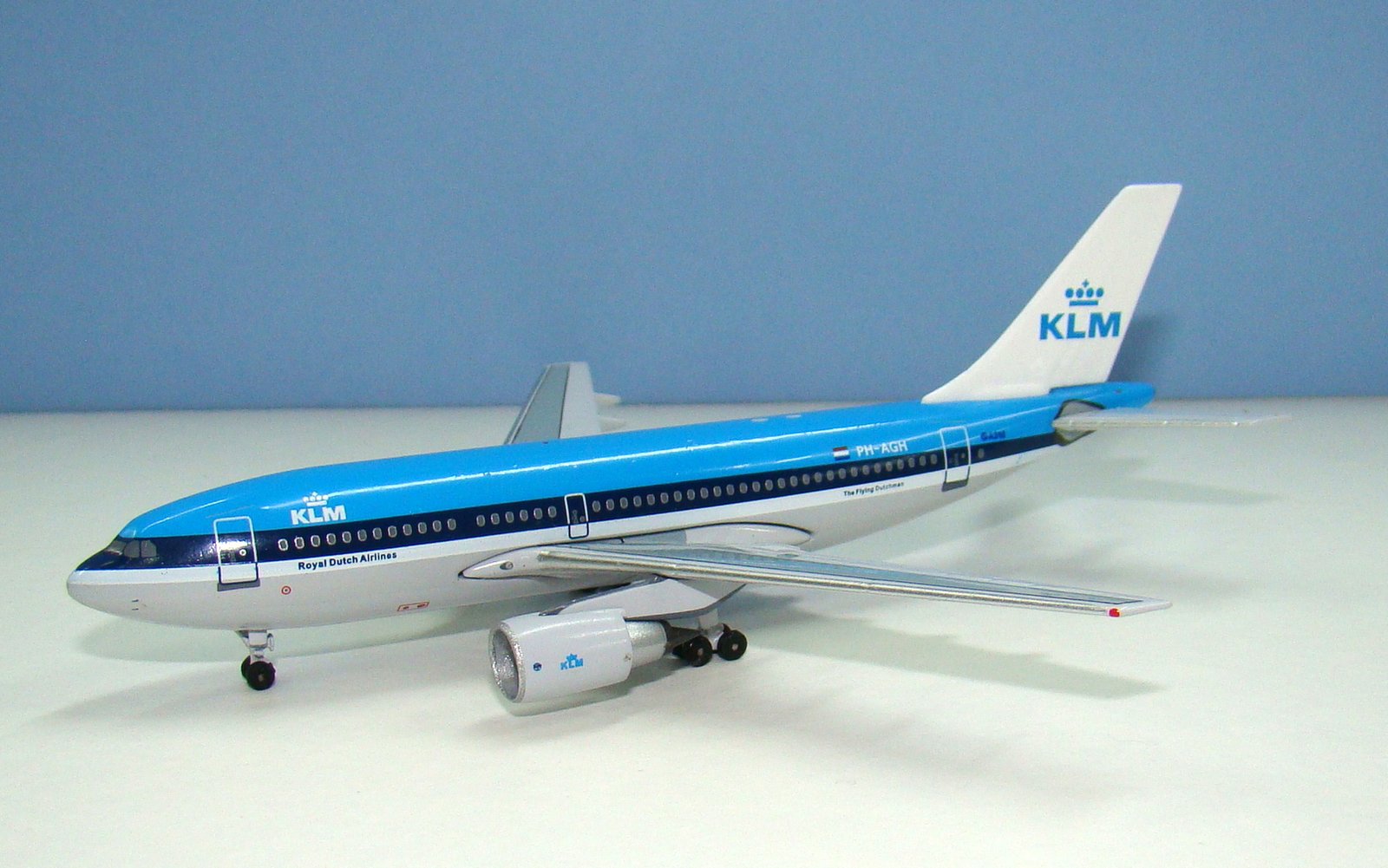 KLM Airbus A310-203 PH-AGH Aeroclassics 1:400 Scale Model Airliner