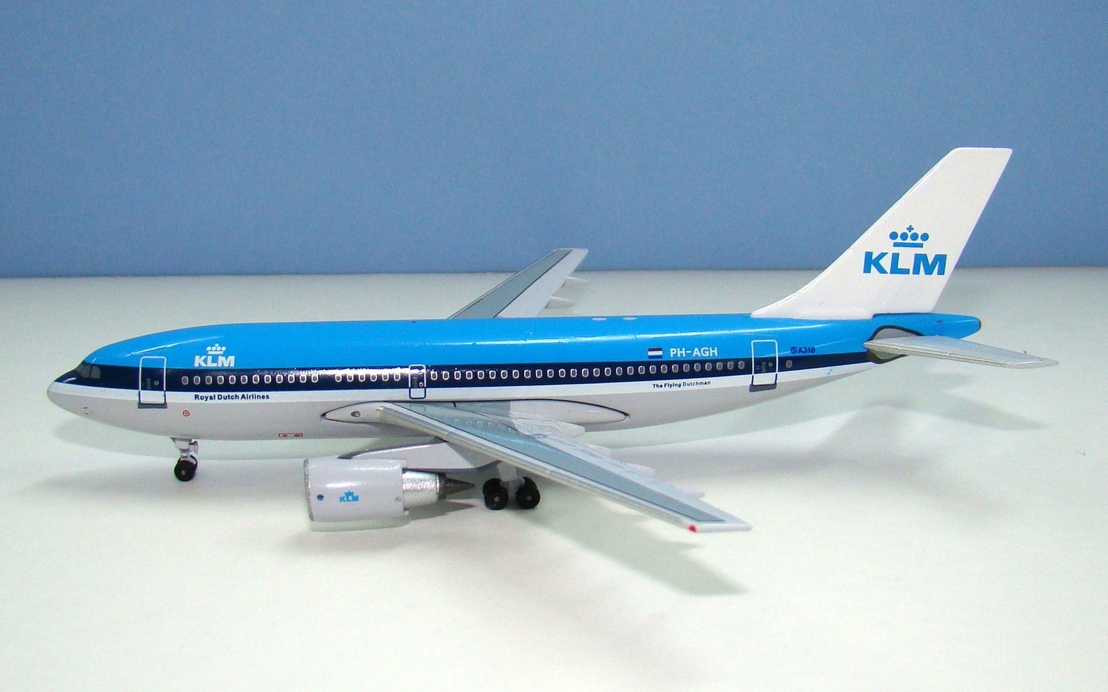 KLM Airbus A310-203 PH-AGH Aeroclassics 1:400 Scale Model Airliner