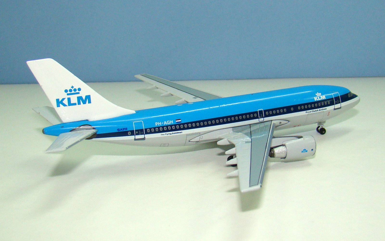 KLM Airbus A310-203 PH-AGH Aeroclassics 1:400 Scale Model Airliner