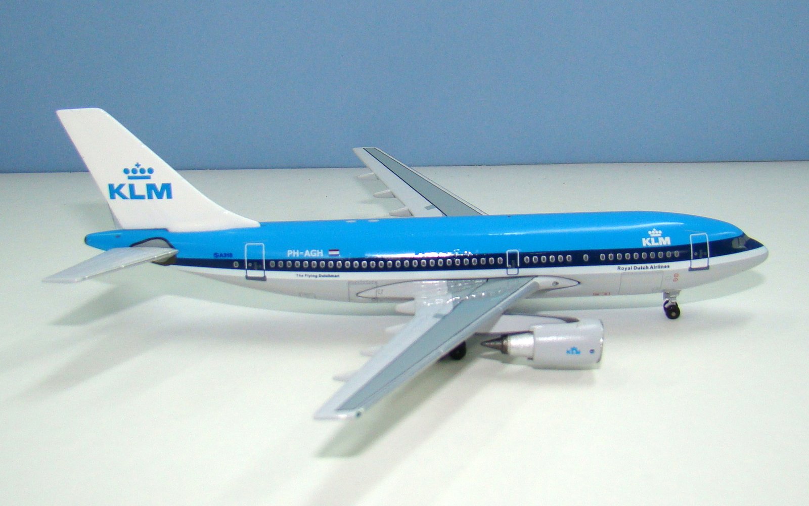 KLM Airbus A310-203 PH-AGH Aeroclassics 1:400 Scale Model Airliner