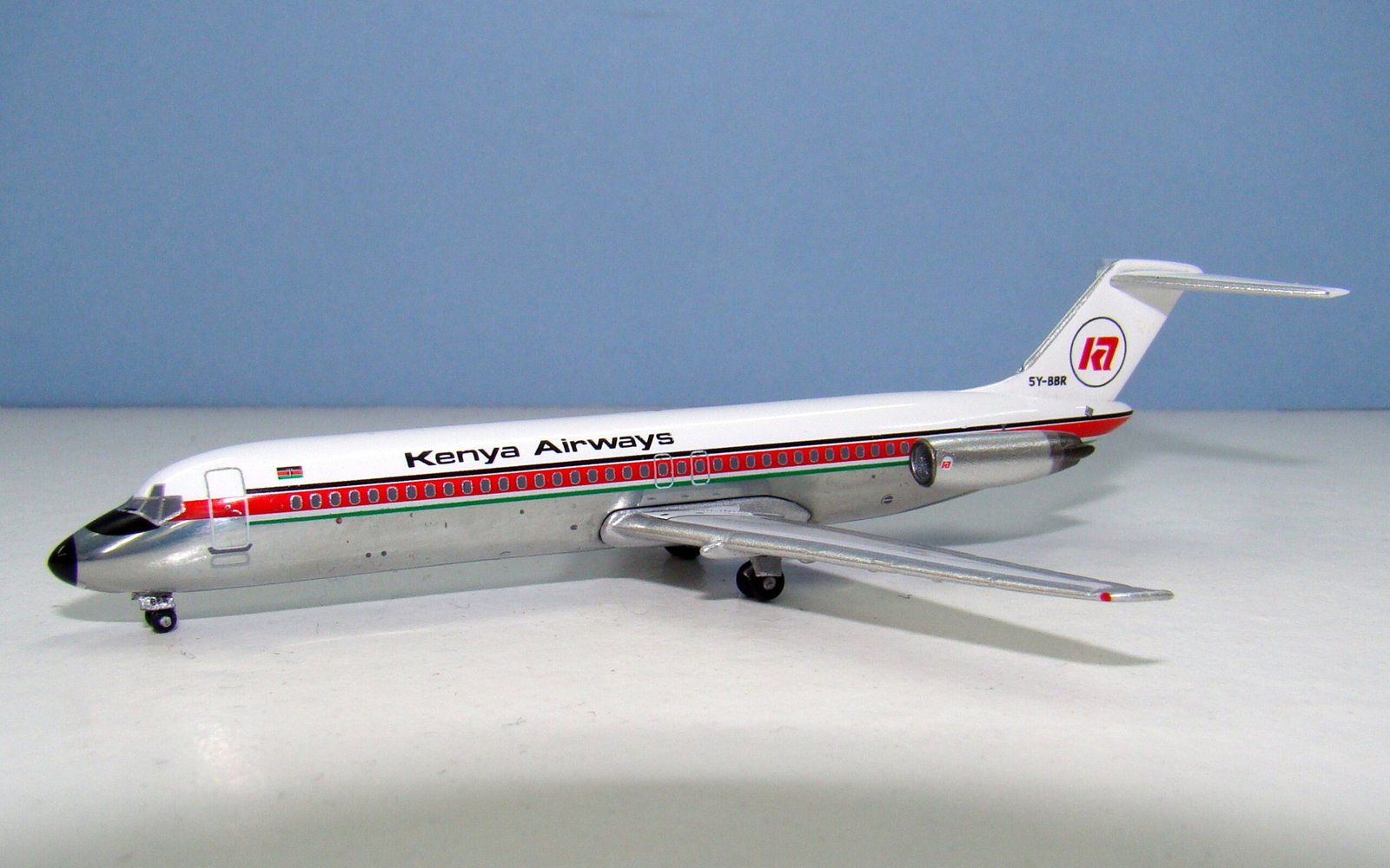Kenya Airways Douglas DC-9-32 5Y-BBR Aeroclassics 1:400 Scale Model Airliner