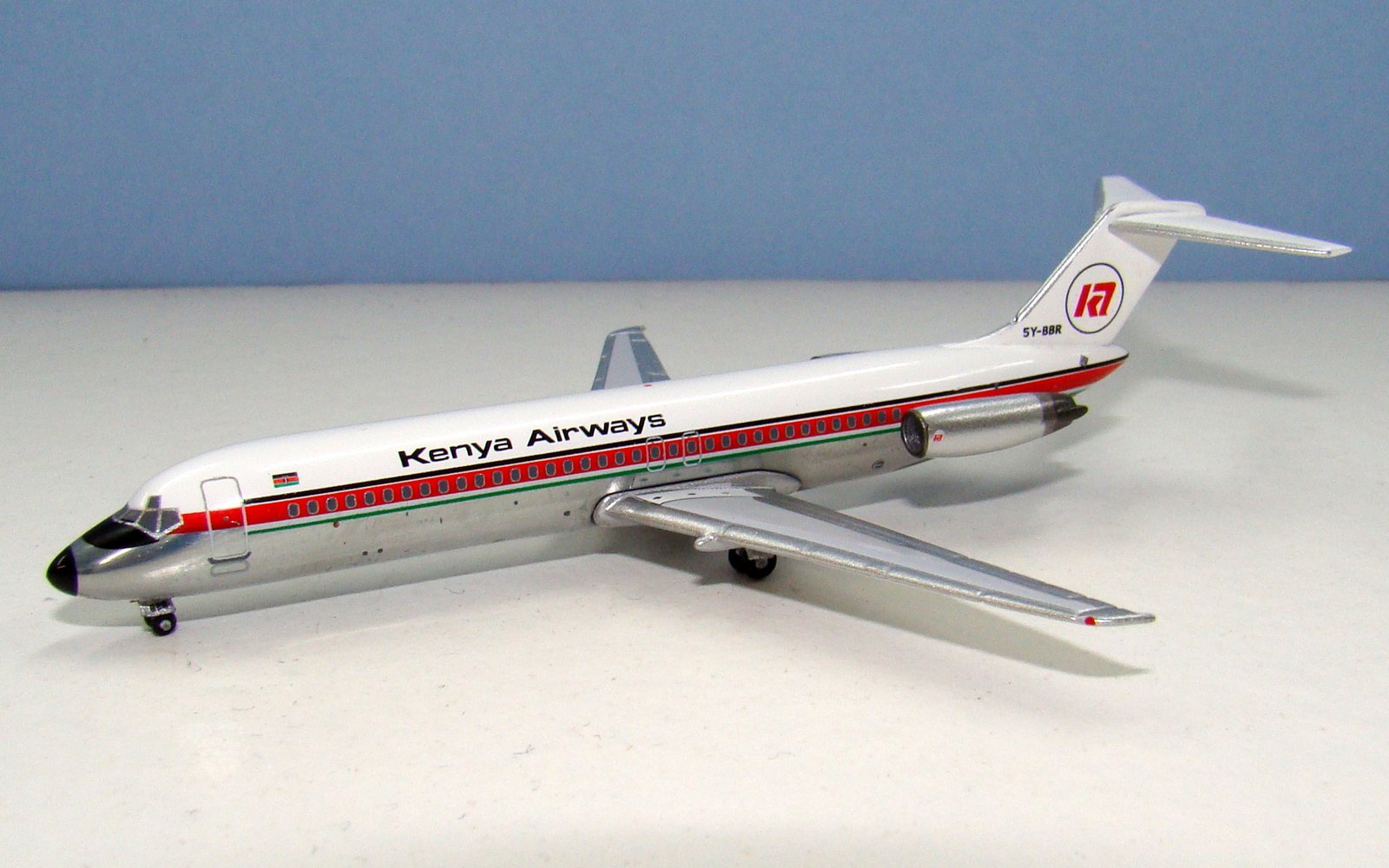 Kenya Airways Douglas DC-9-32 5Y-BBR Aeroclassics 1:400 Scale Model Airliner