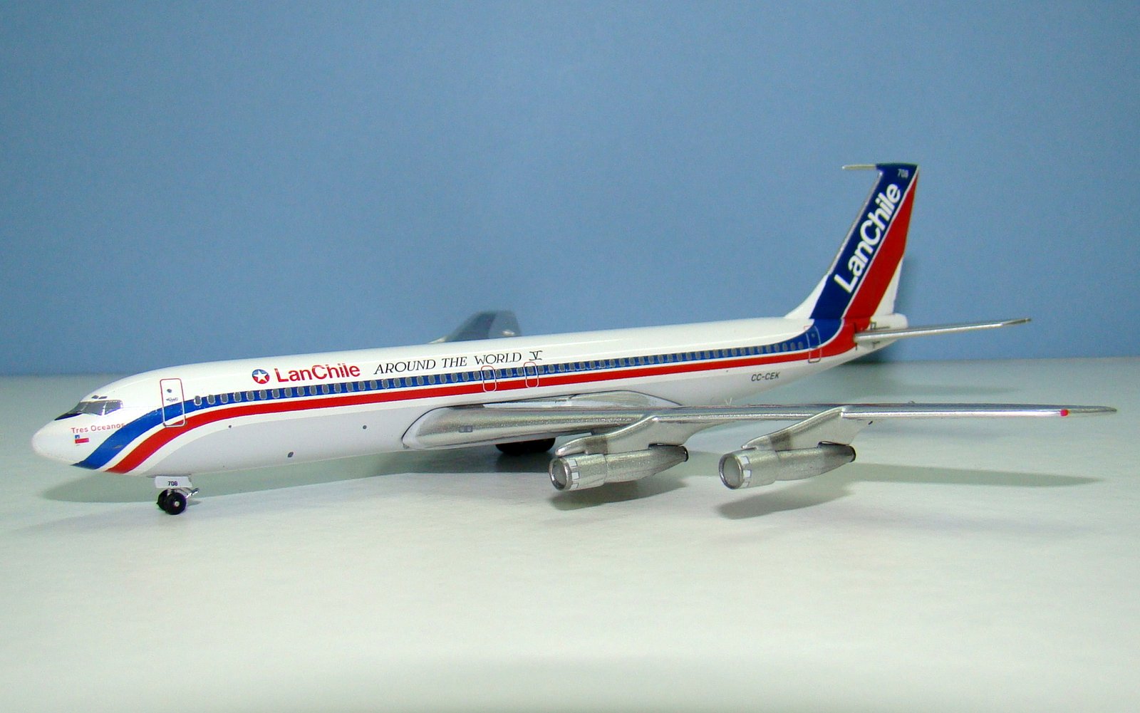 Lan Chile Boeing 707-321B CC-CEK Aeroclassics 1:400 Scale Model Airliner
