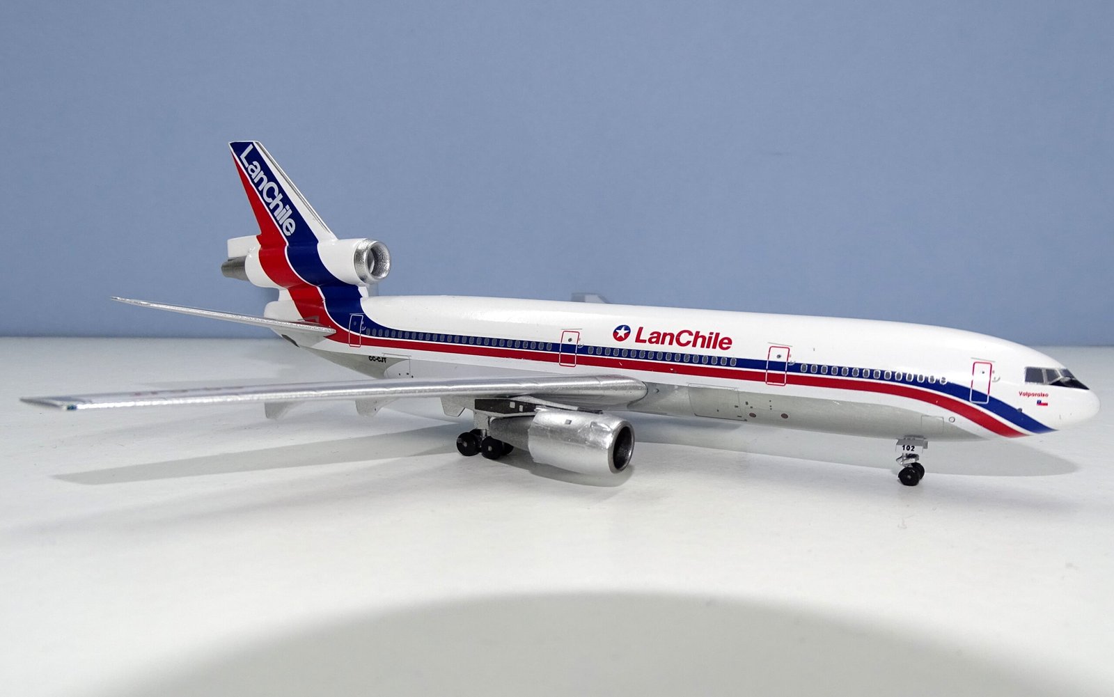 Lan-Chile McDonnell Douglas DC-10-30 CC-CJT Aeroclassics 1:400 Scale Model Airliner
