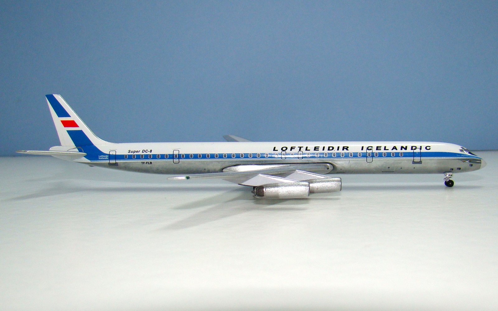Loftleidir Douglas DC-8-63CF TF-FLB Aeroclassics 1:400 Scale Model Airliner