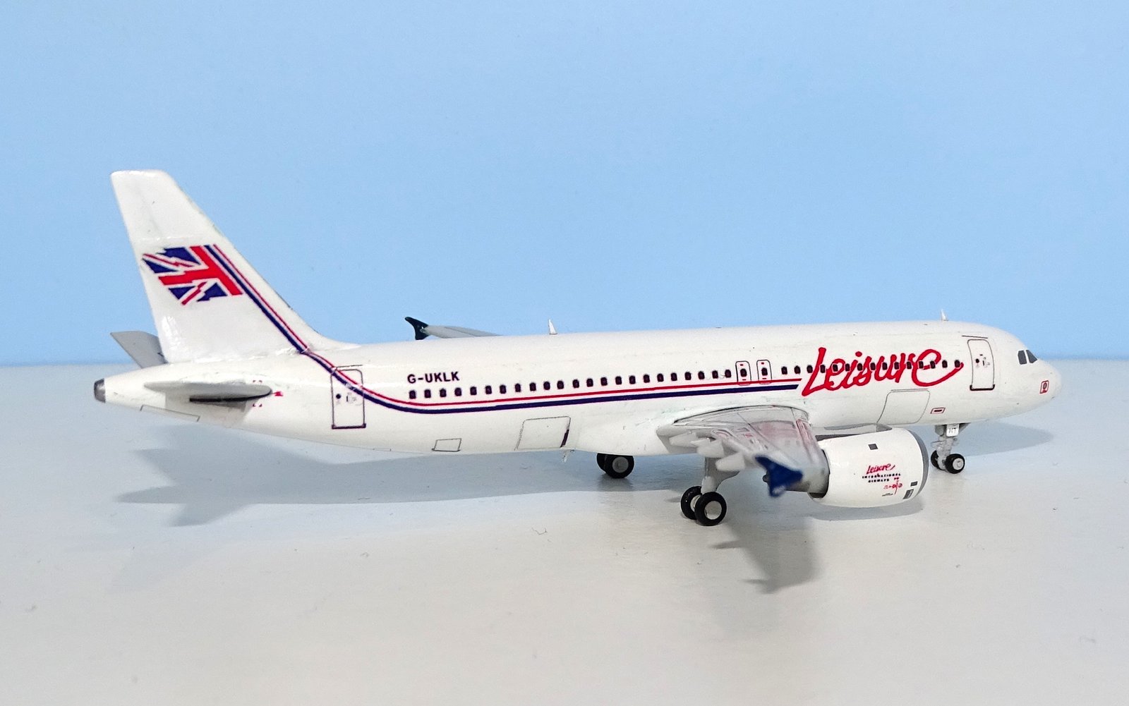 Leisure Int Airways Airbus A320 G-UKLK by MLC Customs (JC Wings donor)