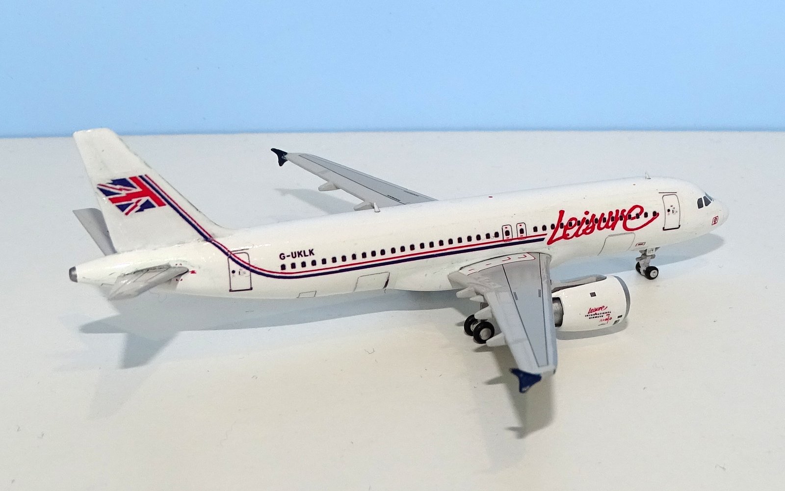Leisure Int Airways Airbus A320 G-UKLK by MLC Customs (JC Wings donor)