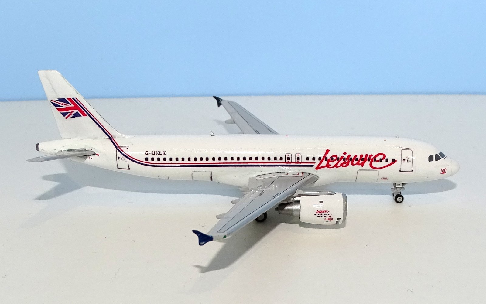 Leisure Int Airways Airbus A320 G-UKLK by MLC Customs (JC Wings donor)